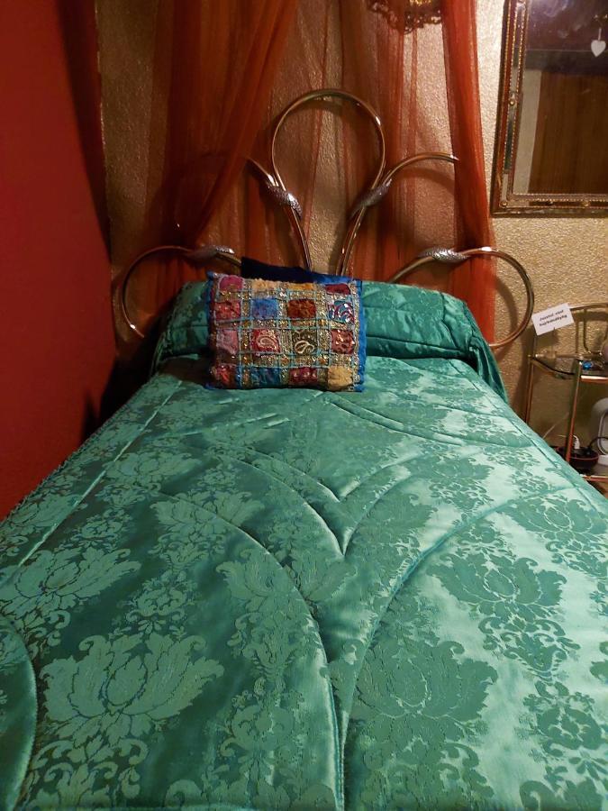 Alicante Room And Gayfriendly Exterior photo